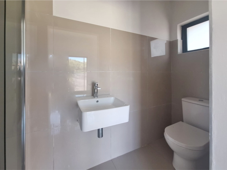 To Let 4 Bedroom Property for Rent in Redstone Private Country Estate North West